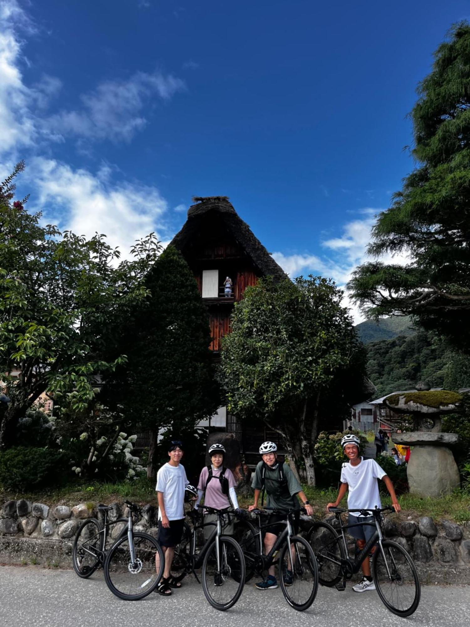 Guesthouse Shirakawa-Go Inn Экстерьер фото